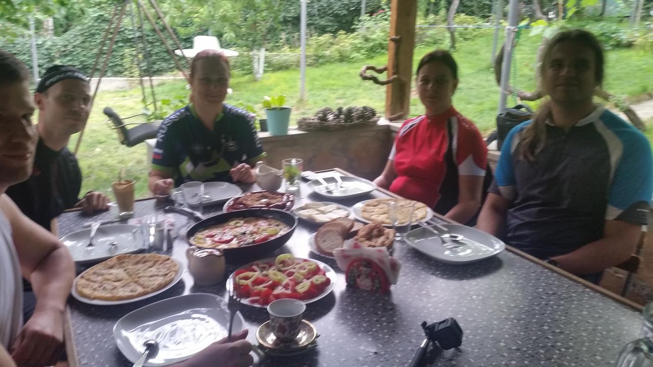 Guest House Ucha Mtsʼkhetʼa 외부 사진